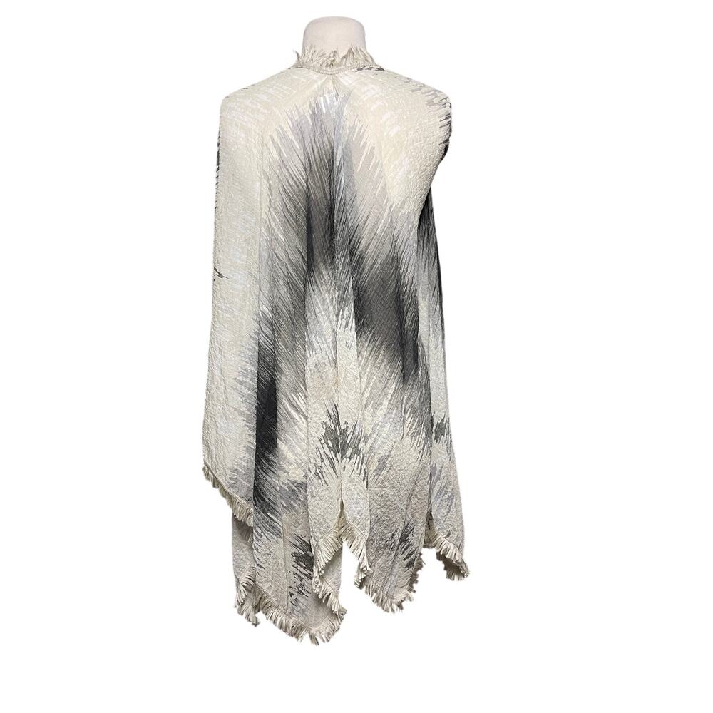ALEXIS Women’s Boho Fringed Geo Print Crinkle Wrap Shawl One Size - Picture 3 of 4